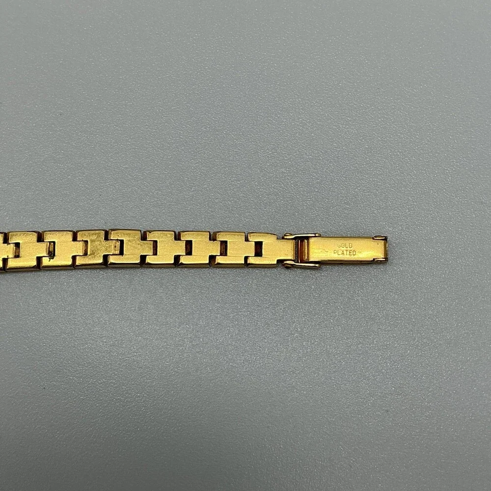 Vintage Luch USSR Womens Watch 16mm Gold Plated Band Manual Wind 16 Jewels 7
